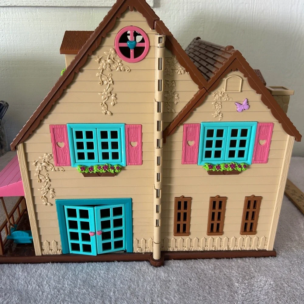 Lil Woodzeez Honeysuckle Hillside Cottage Dollhouse Pink Teal Foldable Playhouse